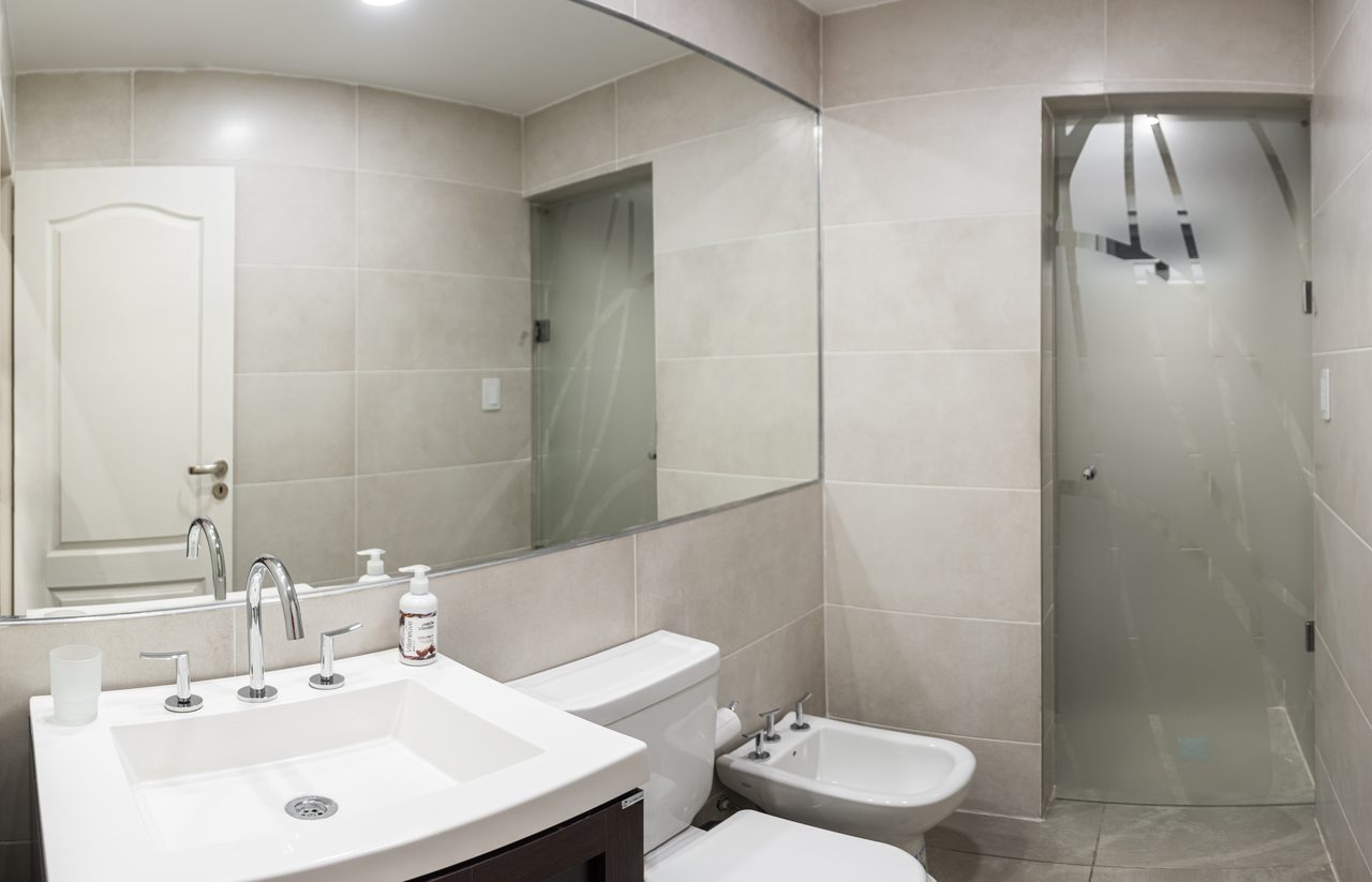 Studio 25 de Mayo - Baño completo