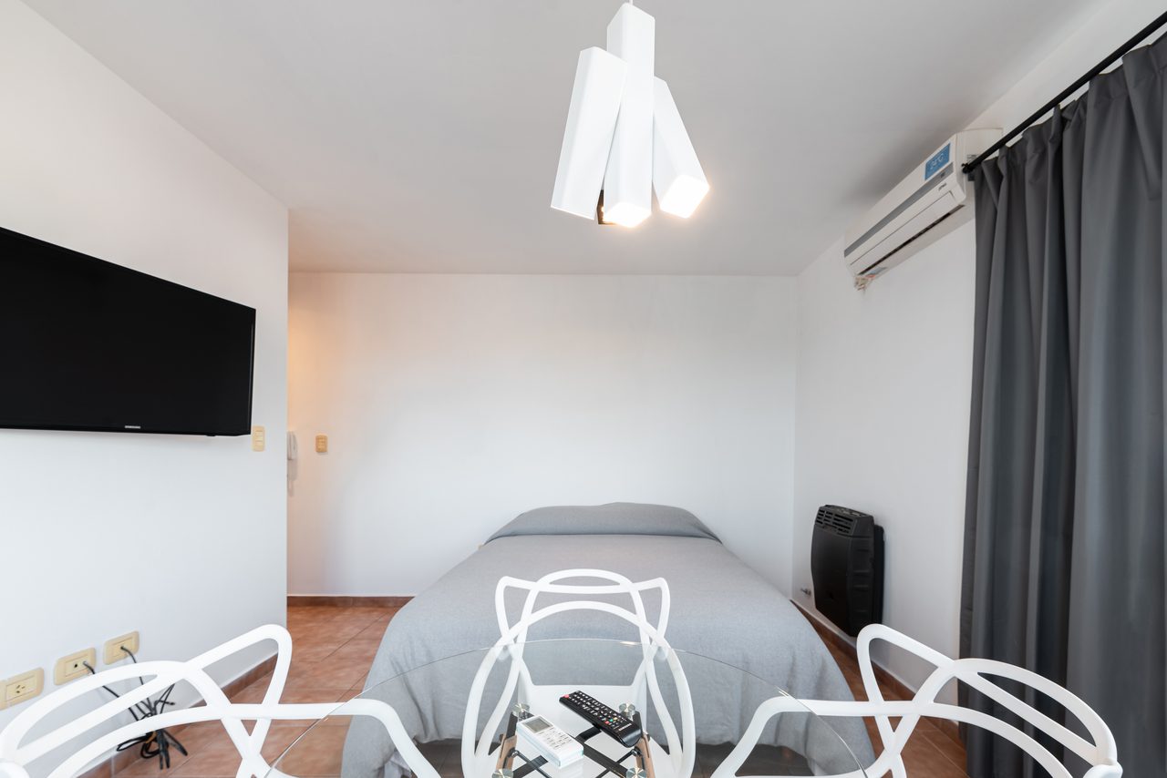 Studio Pedernera - Mesa de comedor