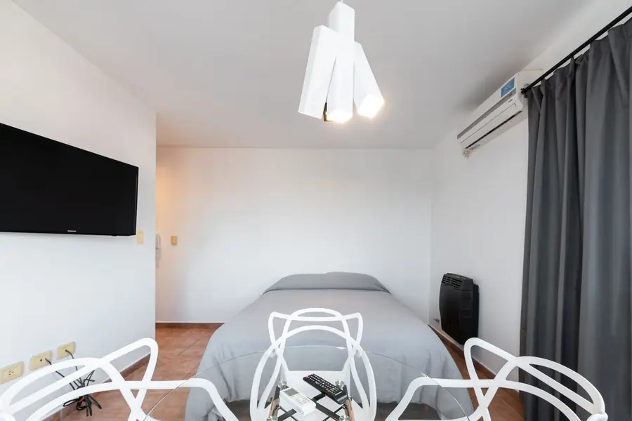 Studio Pedernera - Mesa de comedor