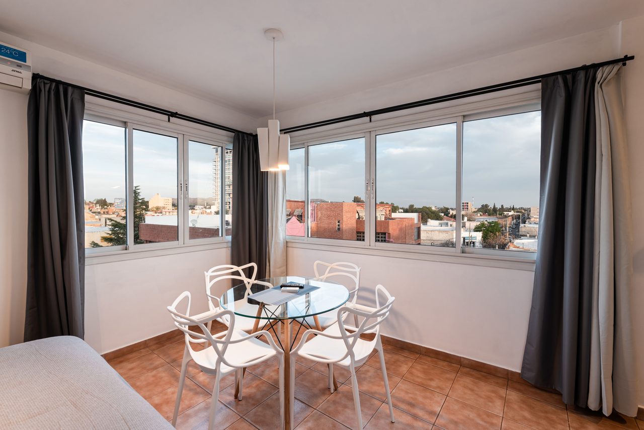 Studio Pedernera - Comedor con vista panorámica